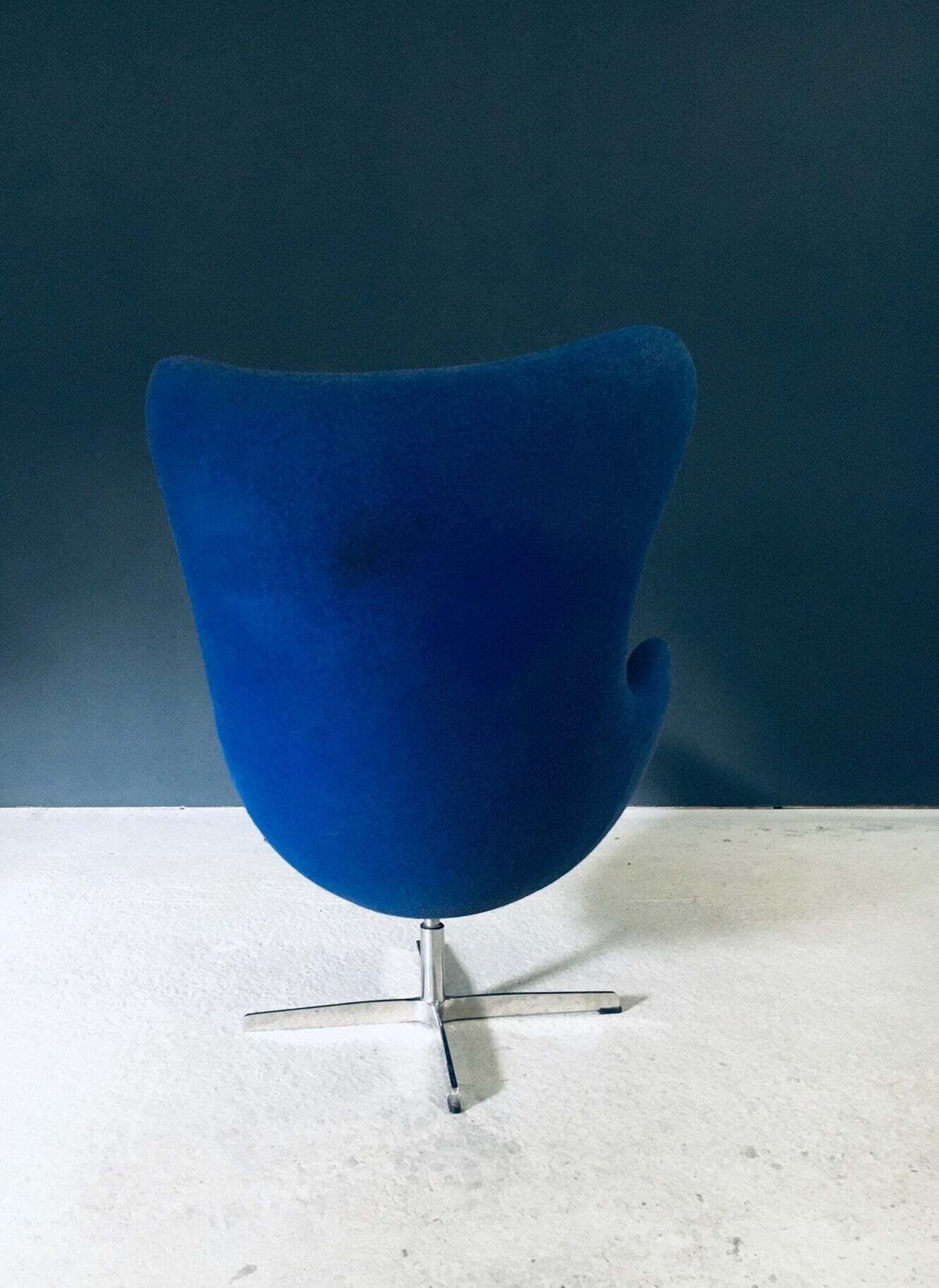 Mid Century Modern Scandinavian Design Egg Chair Van Arne Jacobsen, Denemarken, Ca. Jaren 1970 photo vintage
