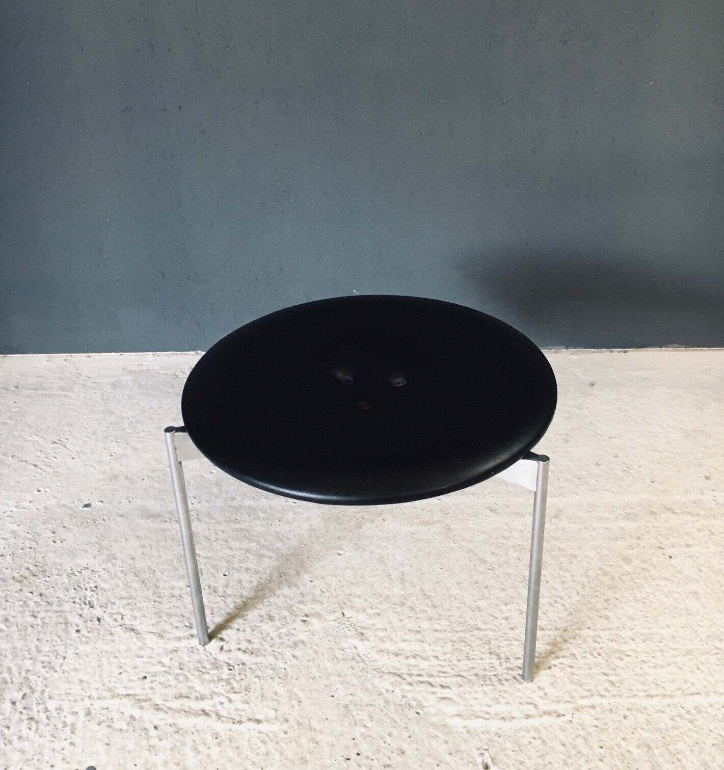 Furniture Midcentury Modern Design Leather Tripod Stool By Uno & östen Kristiansson For Luxus, Sweden 1960's photo