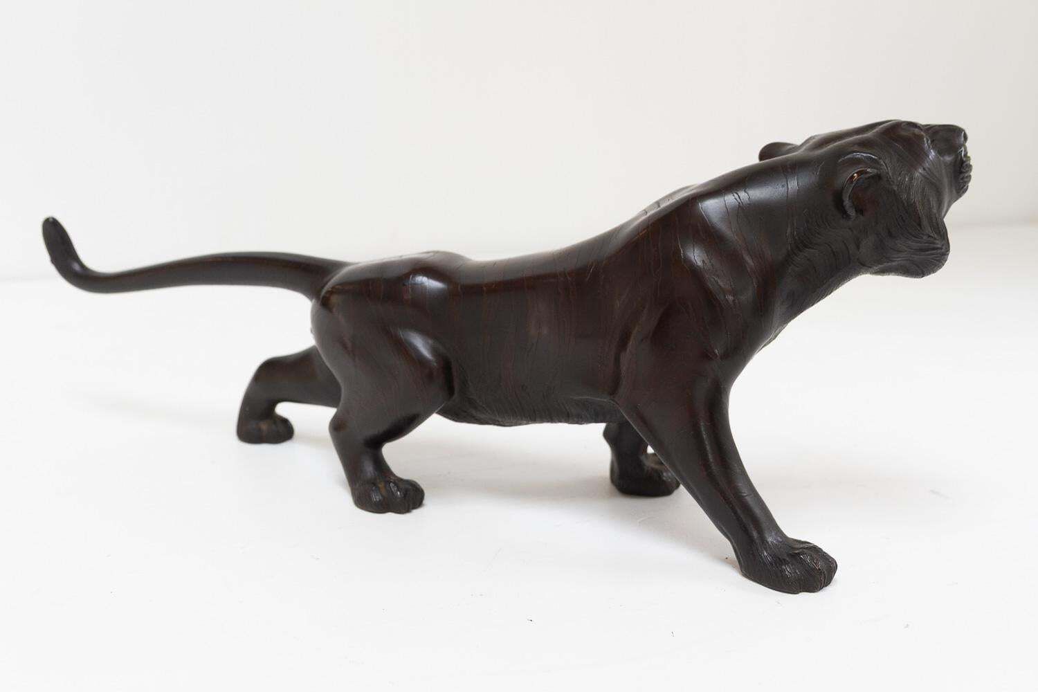 Japanese Meiji Bronze Tiger Sculpture, 1900s. photo vintage