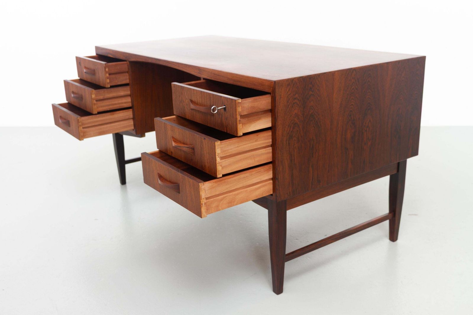 photo vinterior Danish Mid Century Freestanding Rosewood Desk By Clausen & Søn, 1960s.