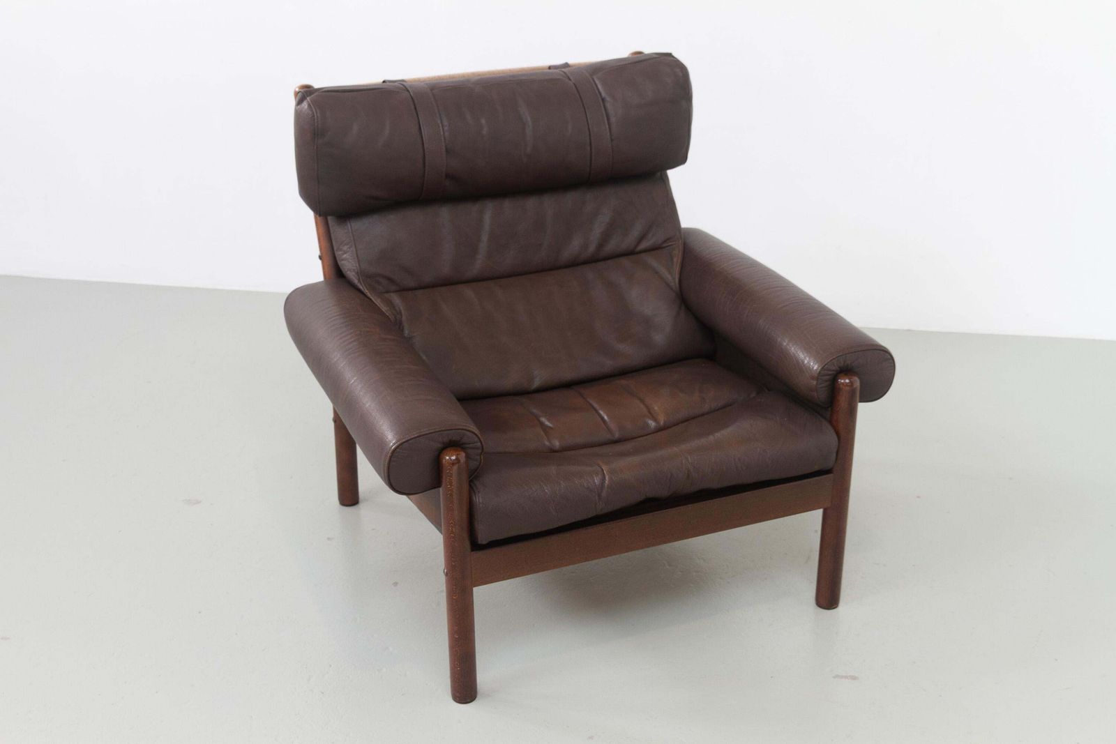 Danish Mid Century Norell Style Leather Lounge Chair, 1960s. photo vintage