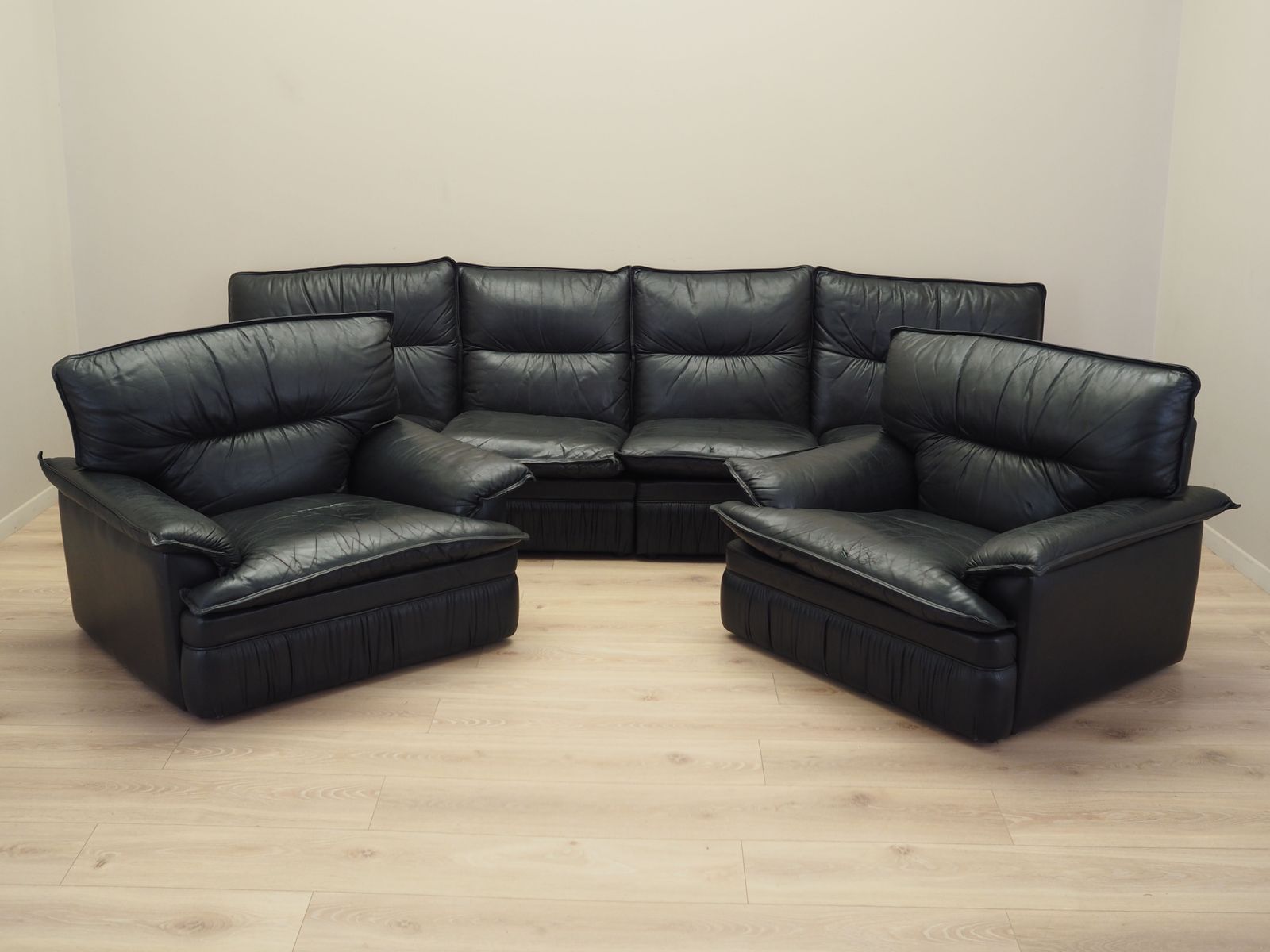 Leather Armchair, Italian Design, 1960s, Production: Italy photo furniture