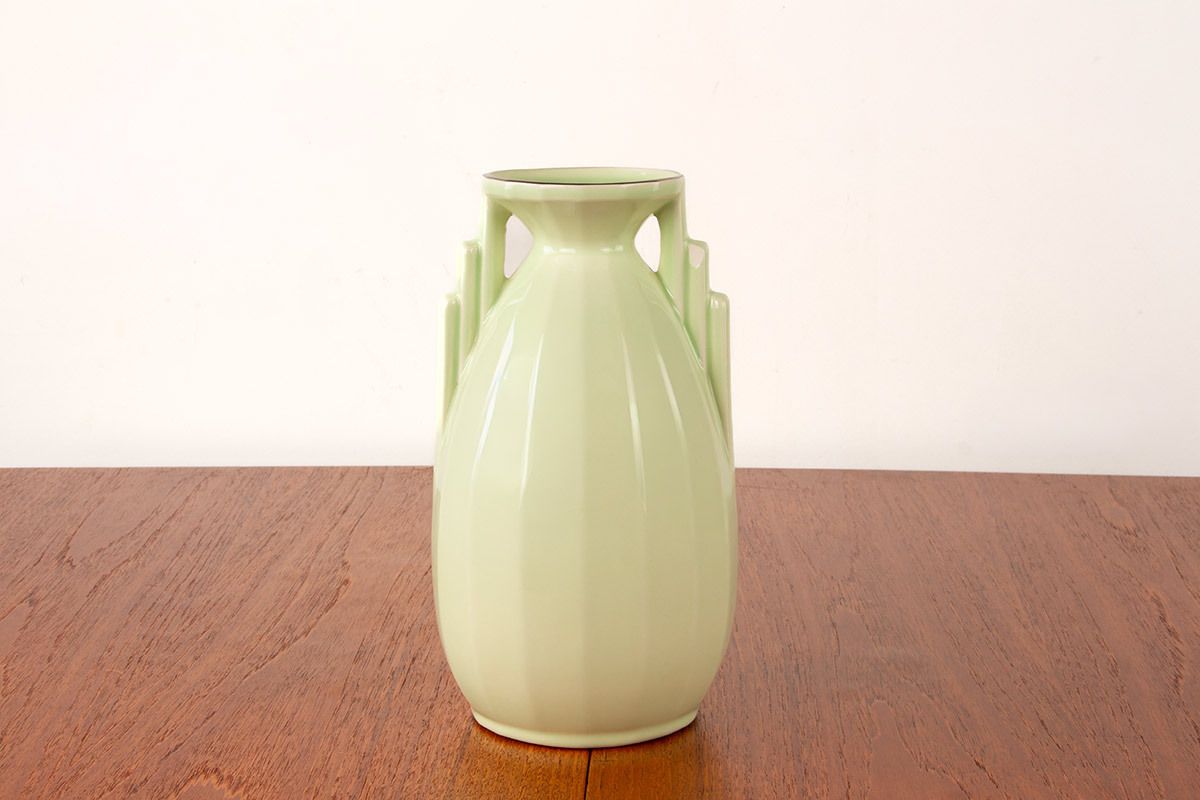 Vase Art déco en faïence fine vert pomme, par la manufacture Digoin Sarreguemines, 1960. photo vintage