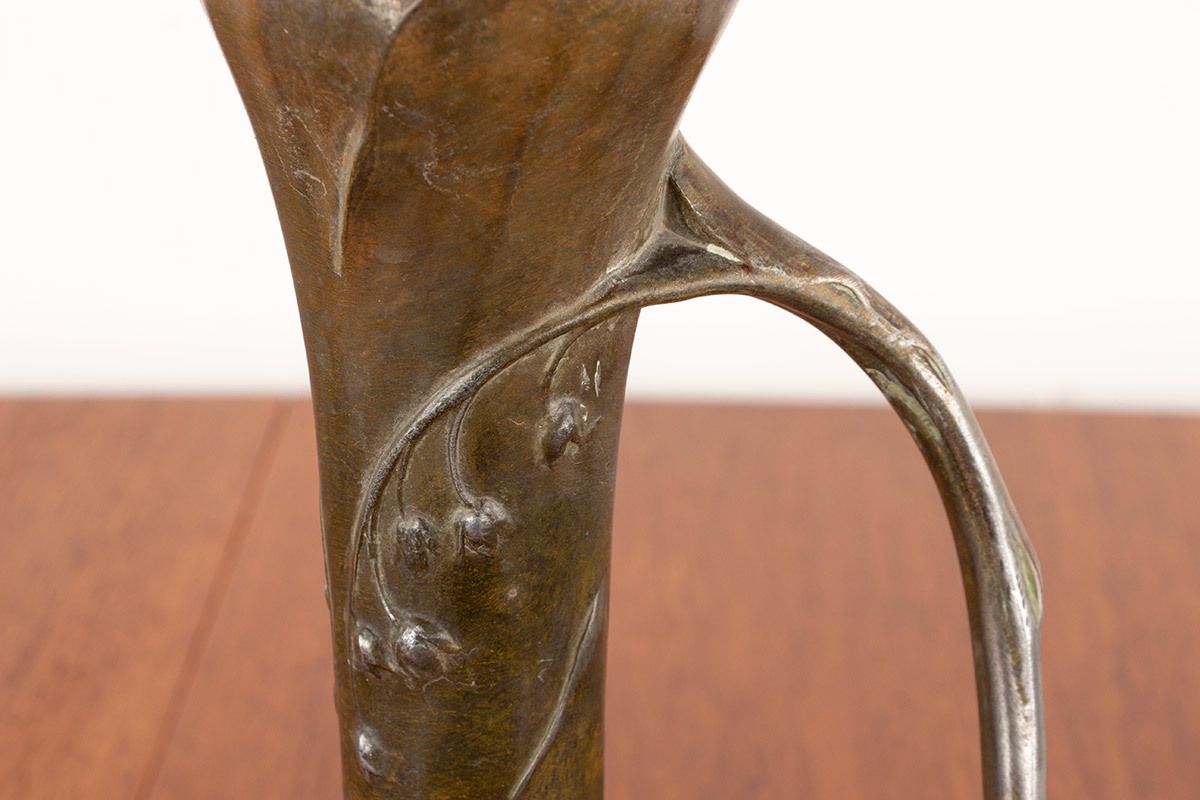 photo vinterior Vase Art Nouveau en étain massif, patine bronze, par Louis Chalon, 1910.