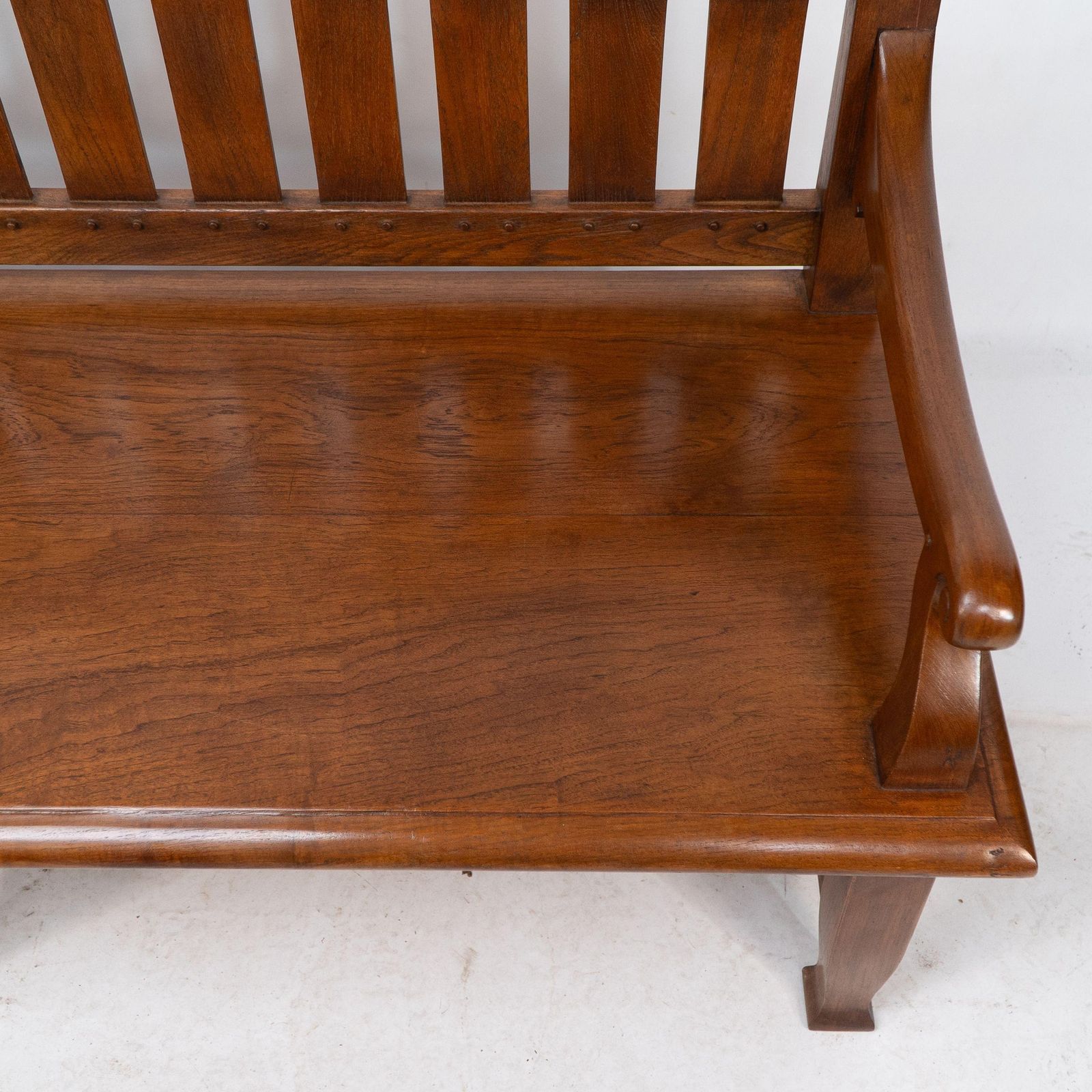 photo furniture An Arts And Crafts Super Quality Teak Hall Bench In The Style Of Arthur Simpson