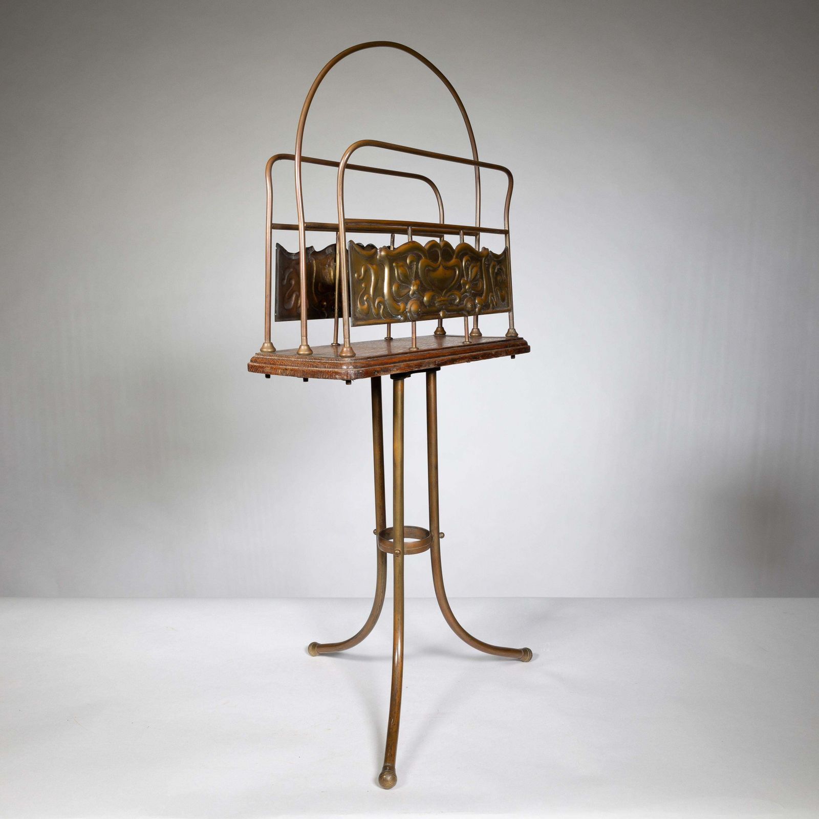 Townshends Brassfounders. An Arts & Crafts Revolving Tripod Magazine Rack photo Home Decor