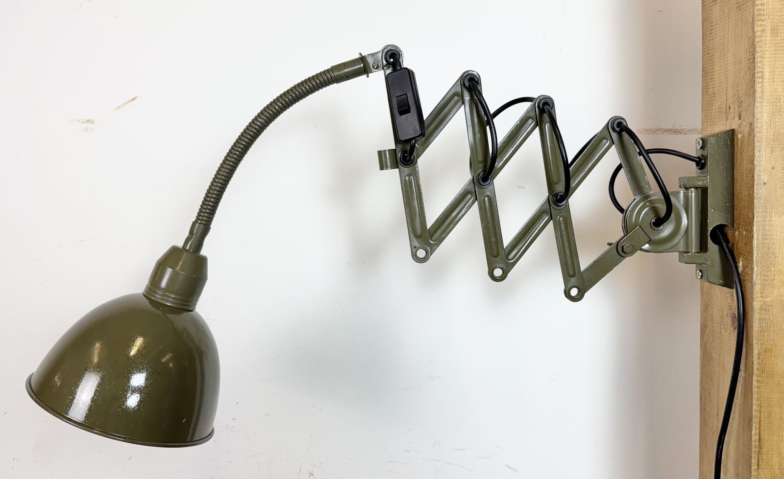 Lighting Green Industrial Military Gooseneck Scissor Wall Lamp From Elektroinstala, 1960s photo