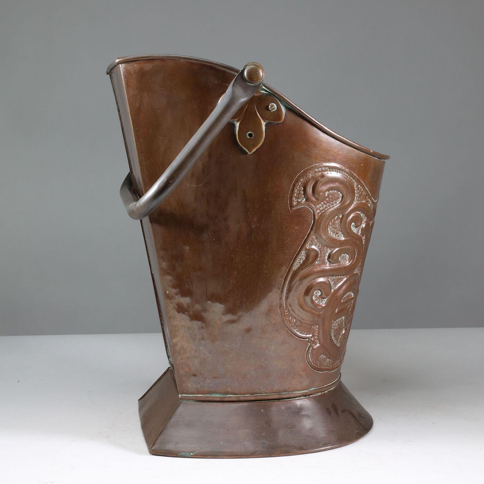 Townshend's Birmingham (Stamped). An Impressive Arts & Crafts Copper Coal Bucket photo buy