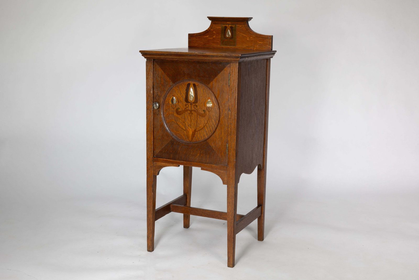 Shapland And Petter. An Arts And Crafts Oak Bedside Cabinet photo Furniture
