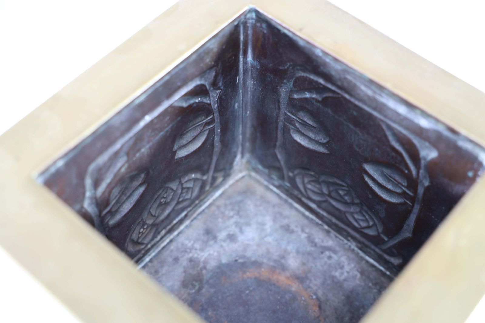 photo vinterior Margaret Gilmour Arts & Crafts Brass Planter With Stylized Rose & Floral Details