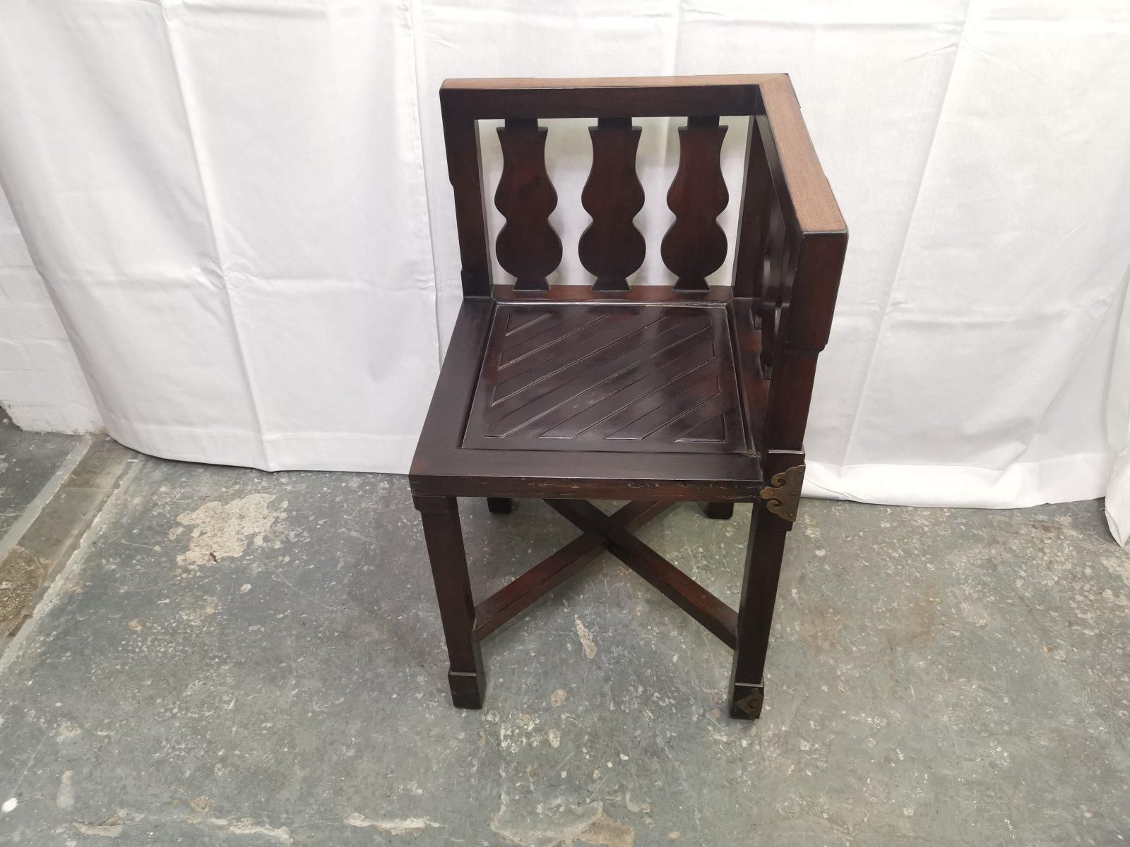 photo vintage Chinese Rosewood Dining Table & Four Chairs With Etched Decorative Brass Plaques