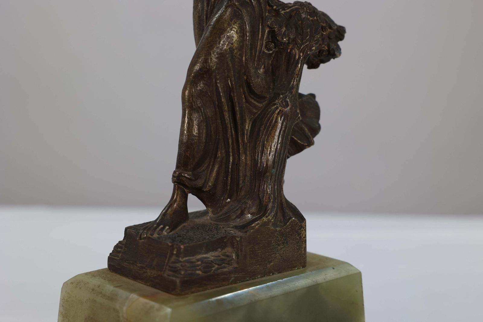B V Fernandez. An Art Deco Bronze Figure On An Onyx Base photo buy