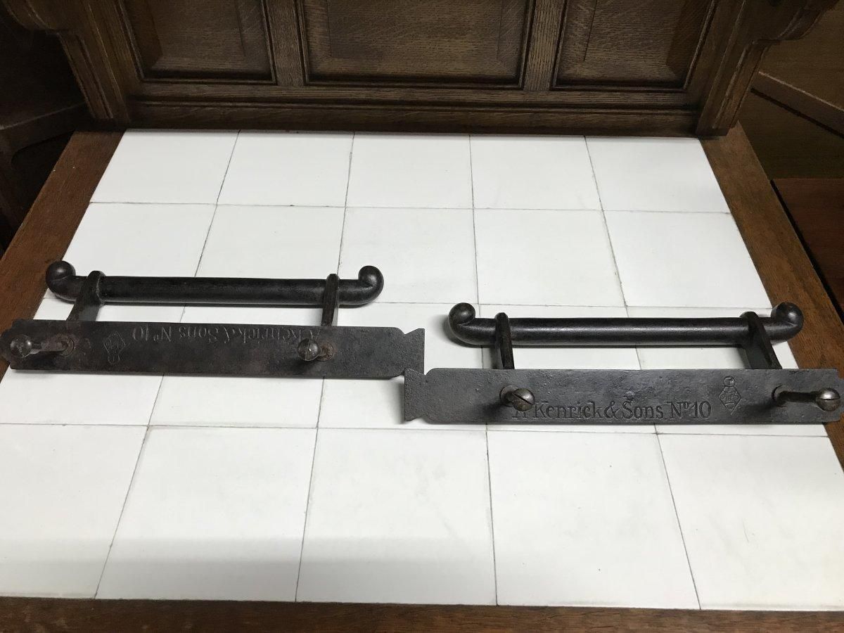 DR C Dresser, Kenrick A Pair Of Aesthetic Movement Cast Iron Torii Style Handles photo Home Fixtures
