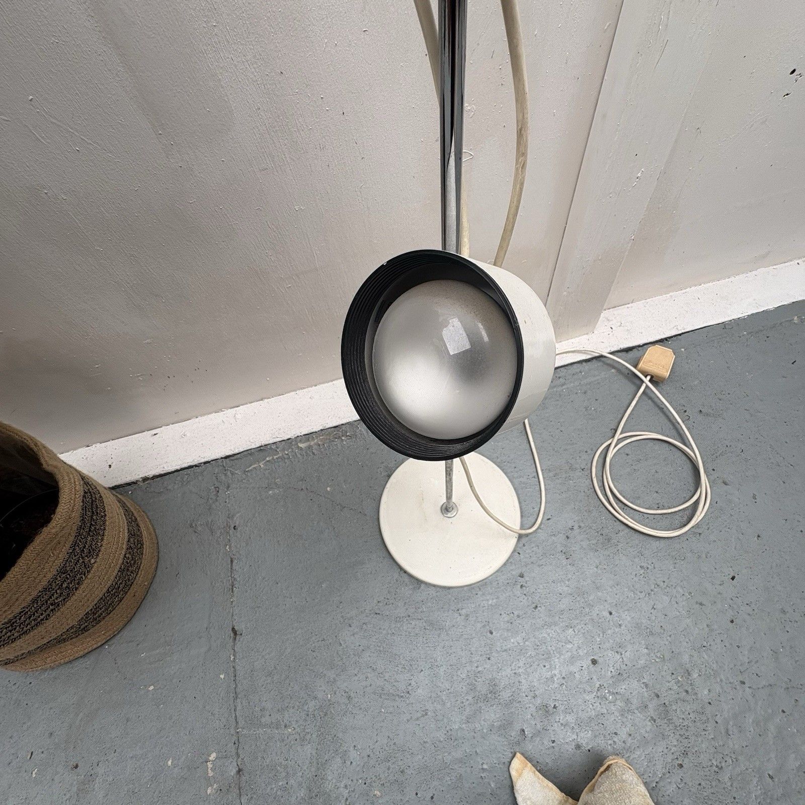 Vintage 1970s / 1980s Twin Shade Habitat Adjustable Floor Lamp photo Lighting