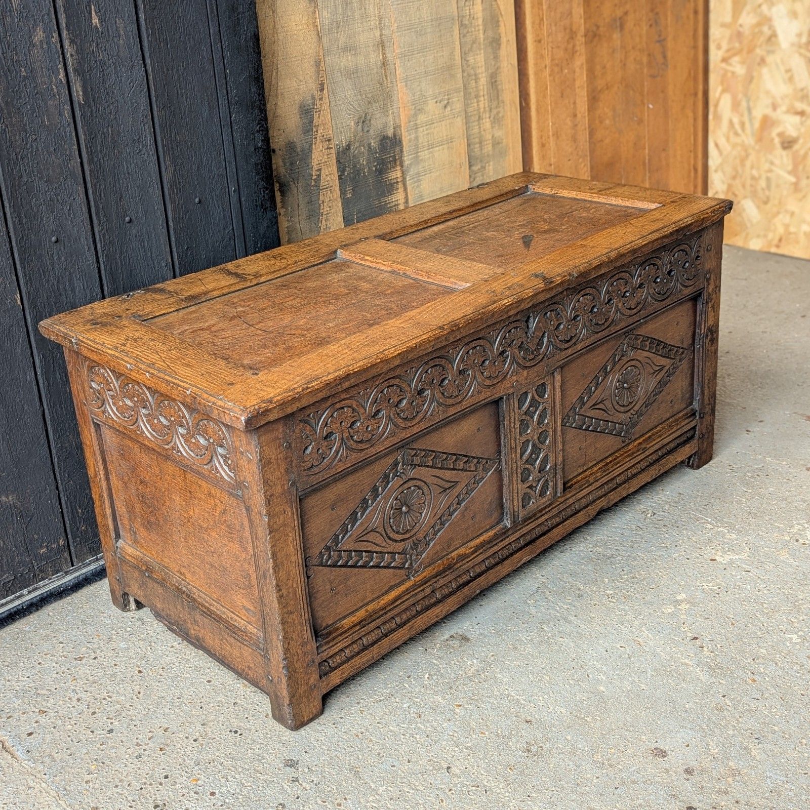 photo vintage Antique Oak Coffer (Delivery Available) Small 17thc Oak