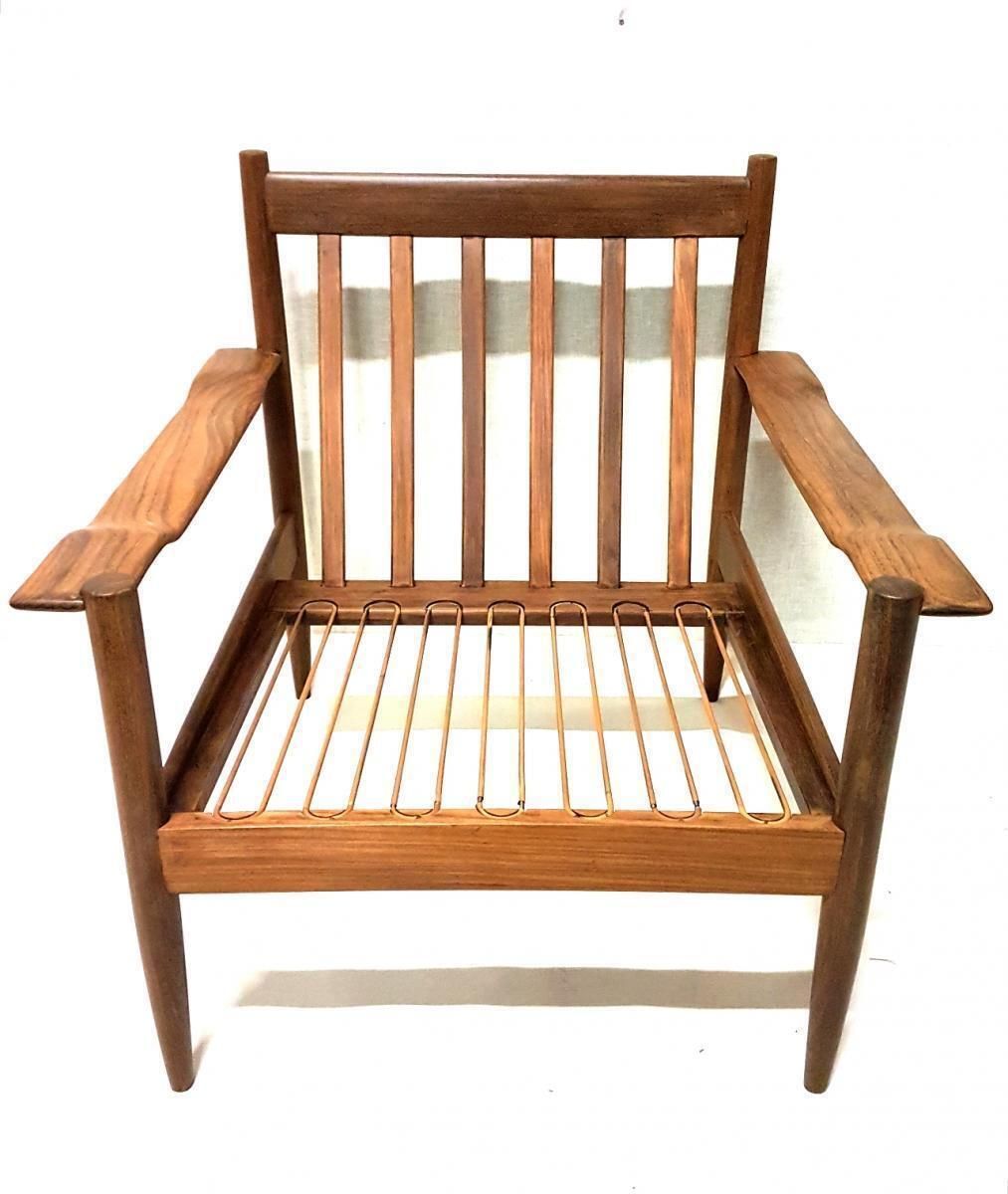 Mid Century Danish Leather & Teak Lounge Chair photo 600.0