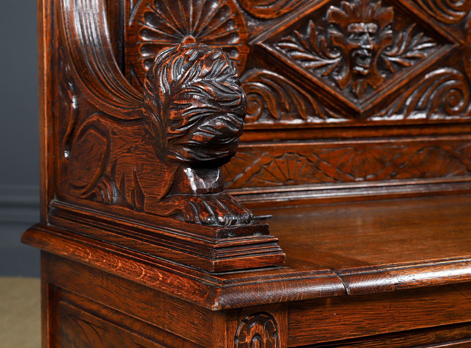 Small English Victorian Carved Oak Bench Monks Kitchen Hall Settle (Circa 1880) photo vinterior