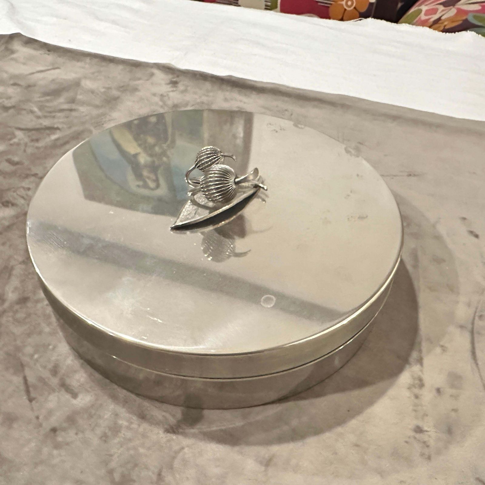635.0 1970s Modern Silver Plated Round Jewelry Box By Renzo Casati Firenze photo