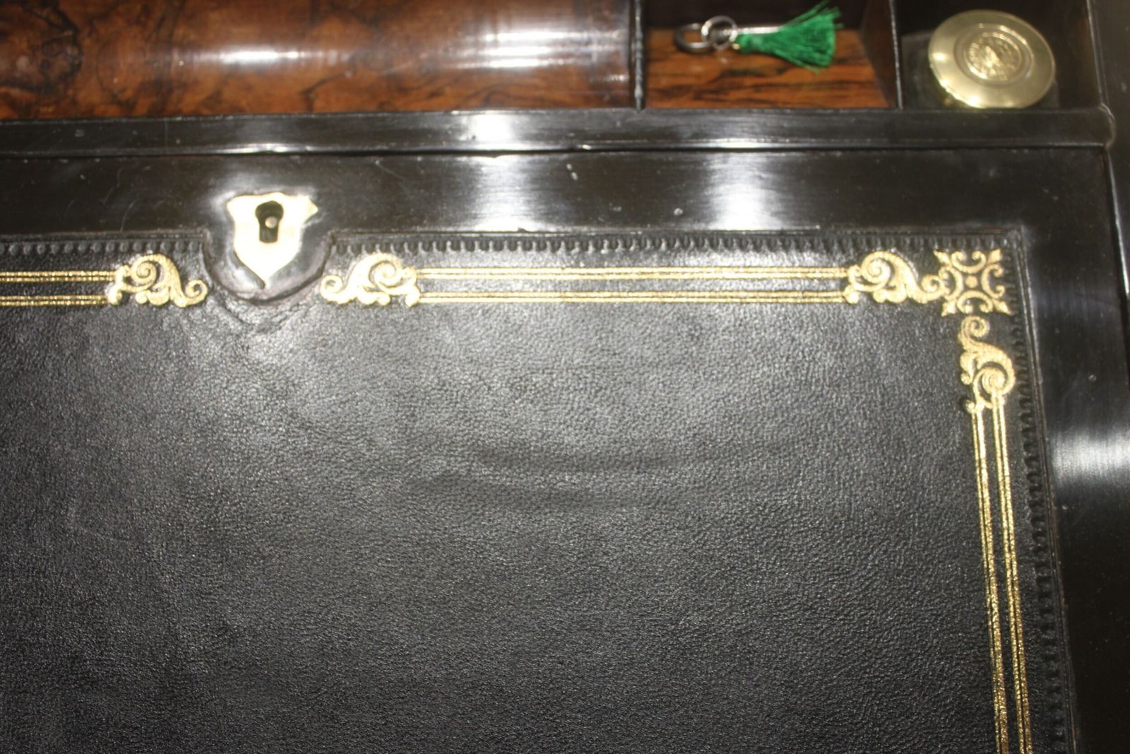 photo vinterior Victorian Walnut And Brass Bound Writing Slope With Bramah Lock, Key And Secret Drawers