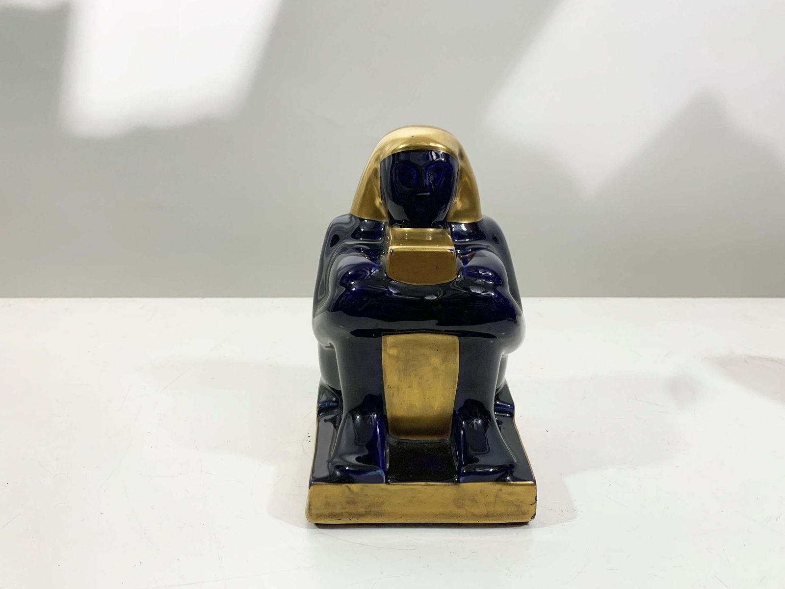 Mid 20th Century French Egyptian Revival Ceramic Bookends In Deep Navy/Goldcolor photo for sale