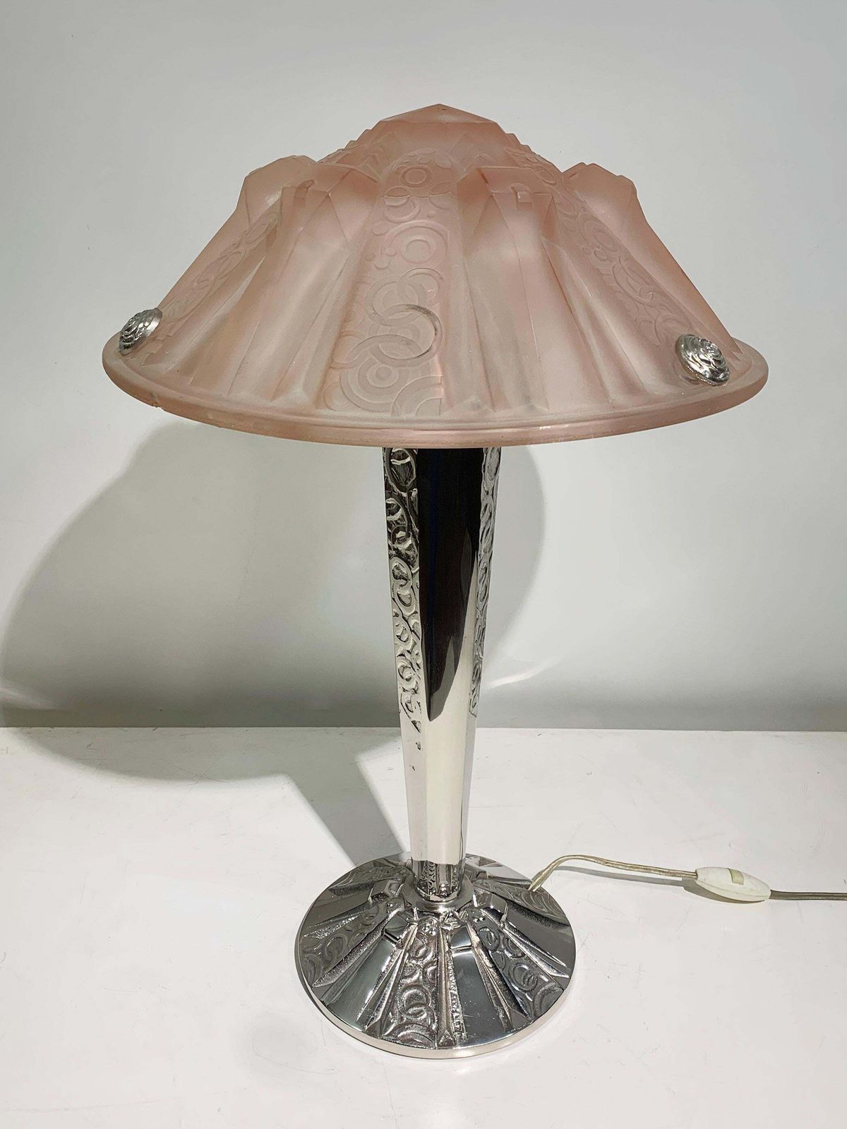 Art Deco Table Lamp In Pink Press Molded Glass Signed "Muller Frères Luneville" photo furniture