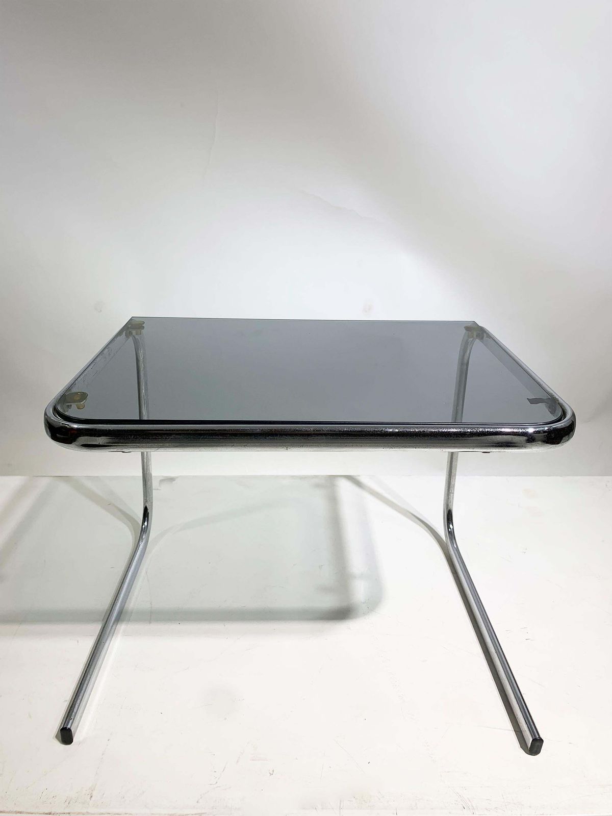 Set Of 3 Late 20th Century Nesting Side Tables In Chrome And Smoked Glass photo buy