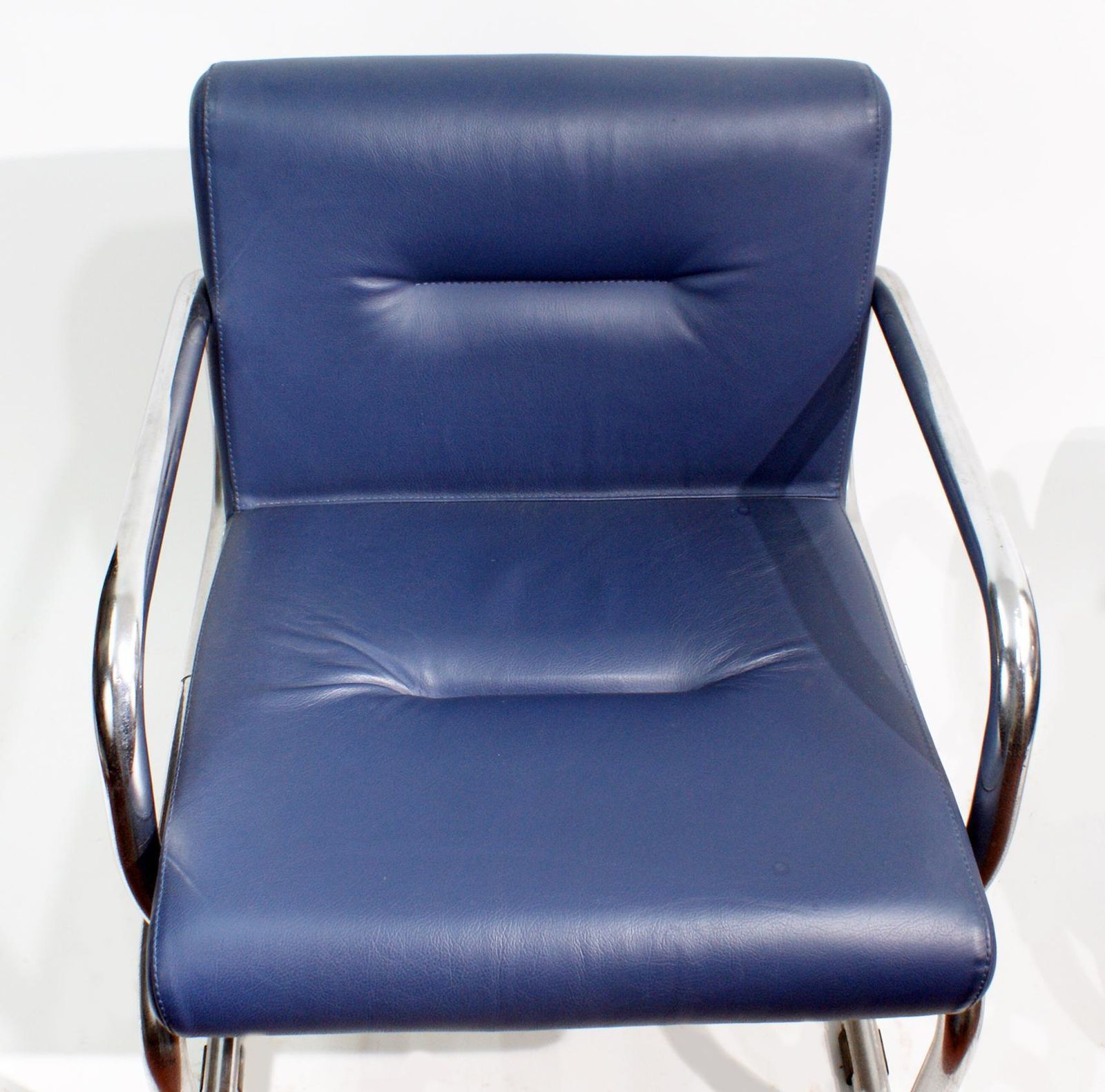 Pair Of Cantilever Leather Lounge Chairs Manufactured By Thonet In 1980 photo vinterior