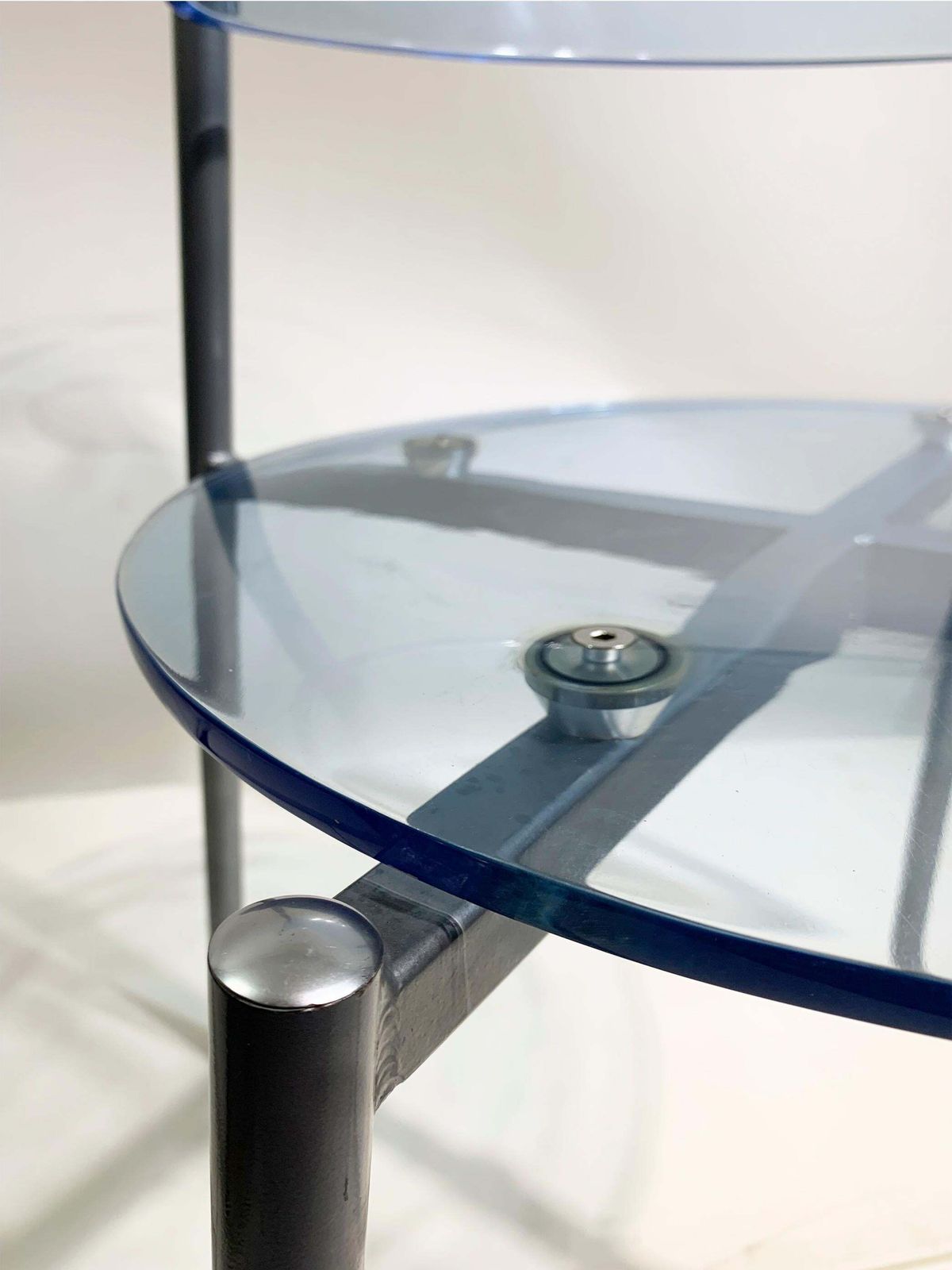 photo furniture Set Of 4 Mid Century Modern Blue Transparent Pmma Chairs