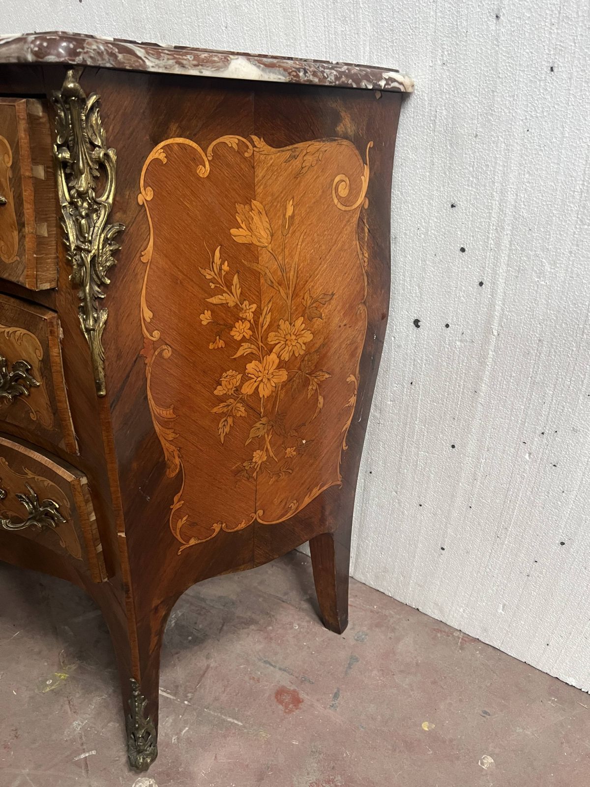 Louis XV Style Chest Of Drawers With Marquetry On All Sides, 20th Century photo vinterior