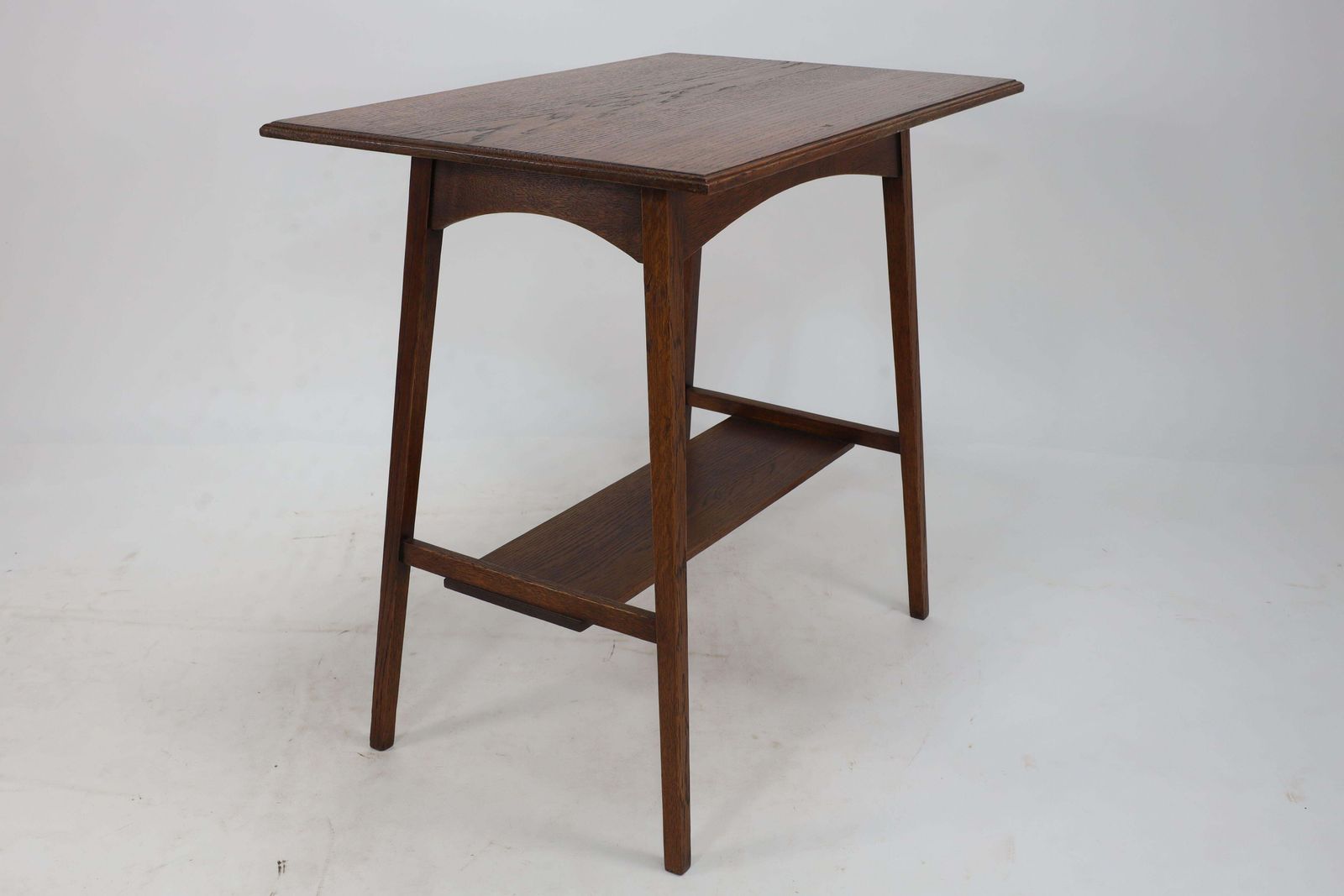 photo furniture Waring & Gillow. A Pair Of Oak Arts And Crafts Glasgow Style Side Table