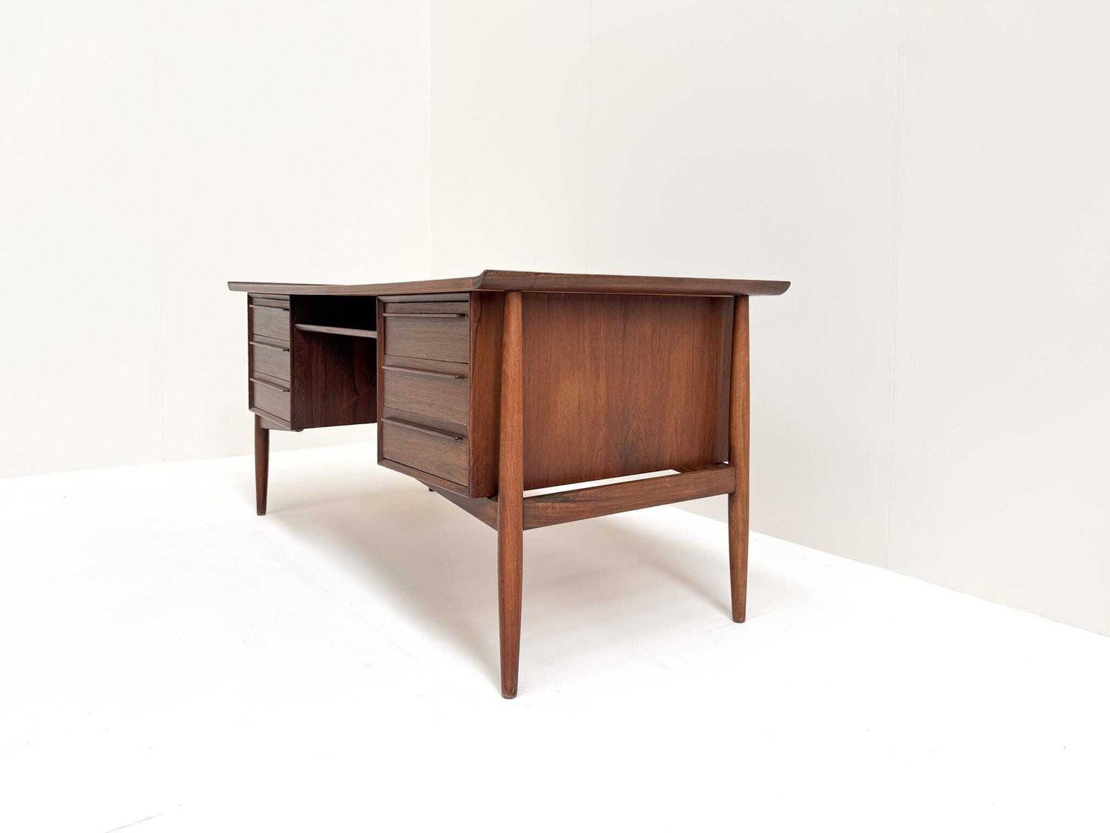 Arne Vodder Desk In Rosewood For H.P. Hansen, Denmark, 1960s photo for sale