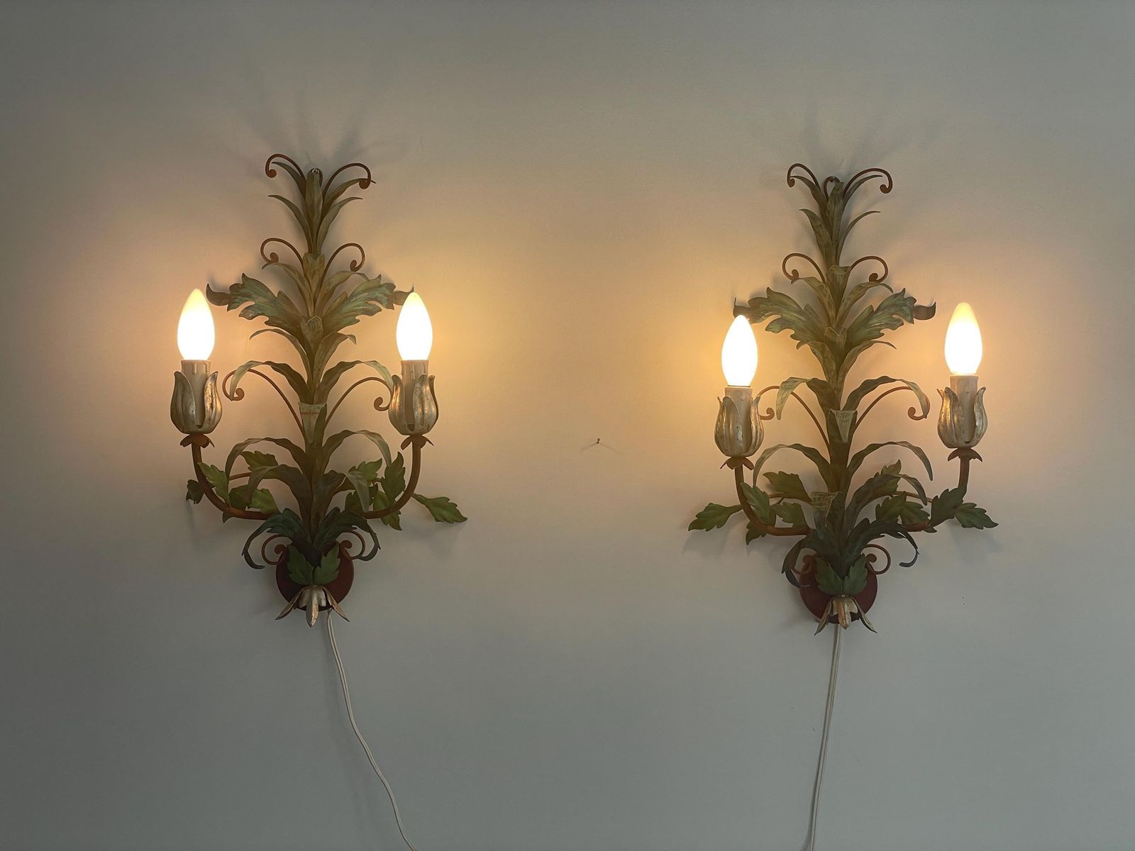 Flower Design Green Metal Pair Of Florentiner Sconces By Lucienne Monique Scandicci Firenze, 1960s, Italy photo furniture