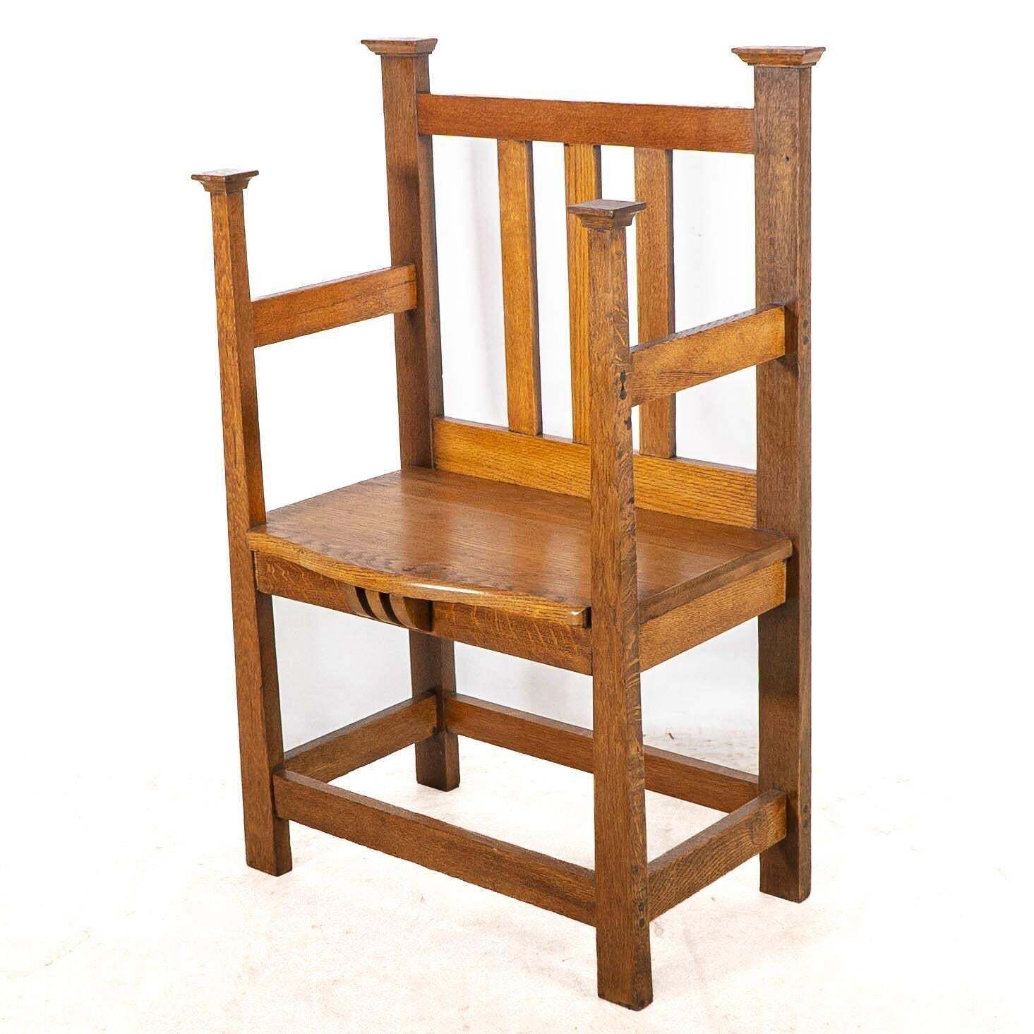 An Arts And Crafts Hall Seat In The Glasgow Style With Extended Capped Tops photo for sale