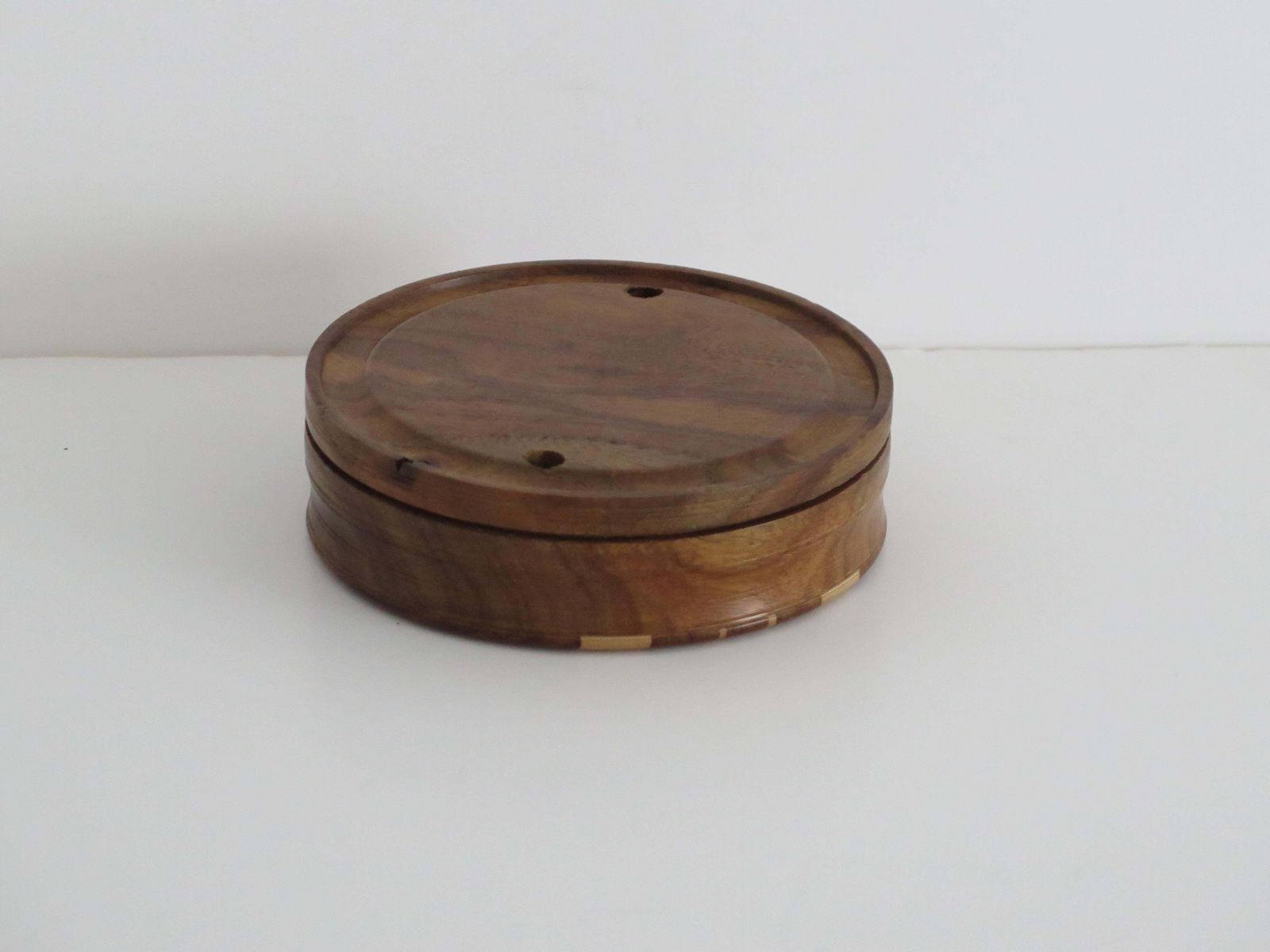 photo vinterior Miniature Travelling Chess Set Game Inlaid Walnut Box Handmade, Circa 1930's