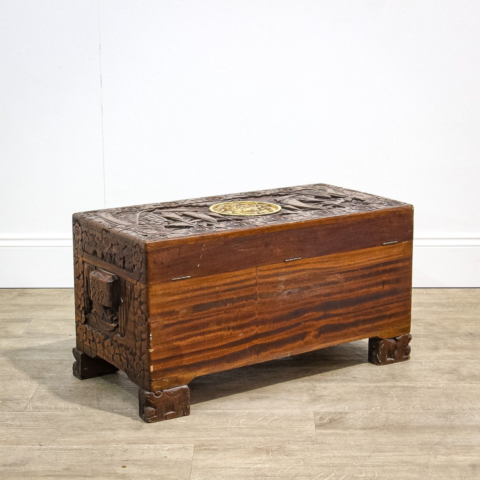 Camphorwood Oriental Chest With Regimental Roundels photo buy
