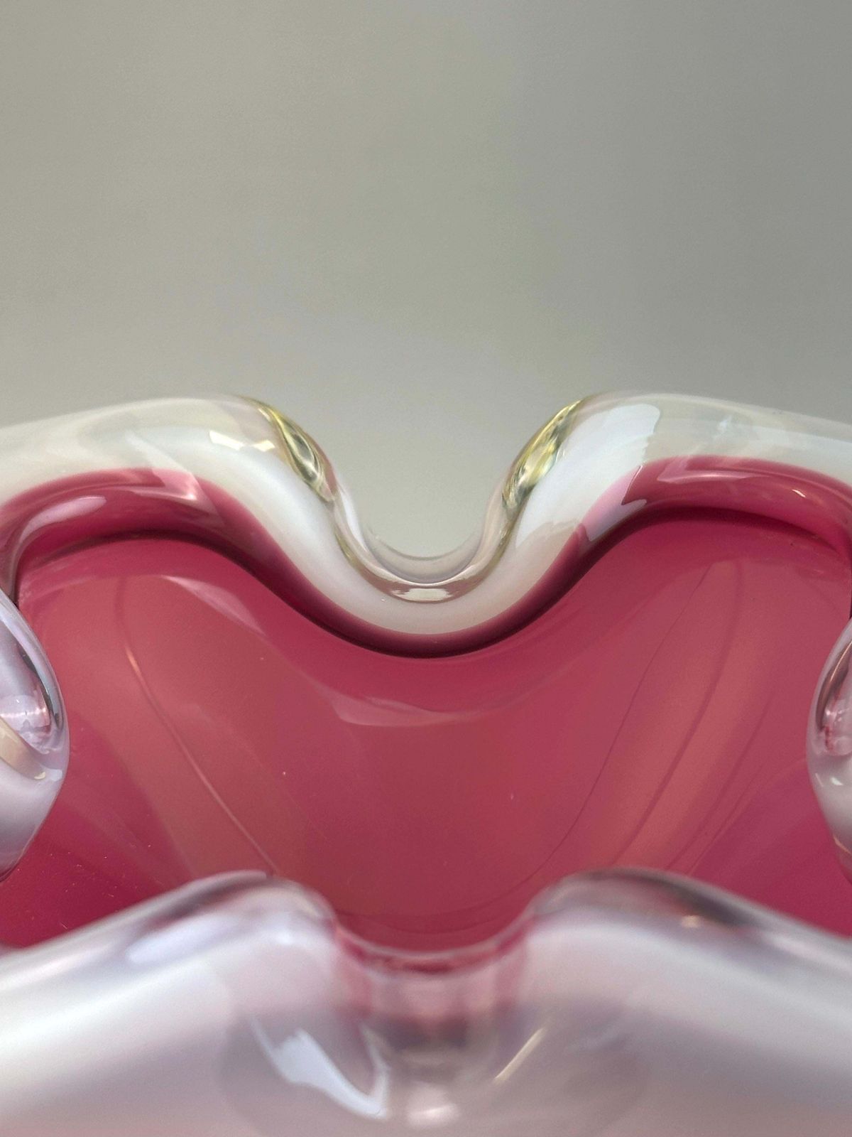 1960s Murano Sommerso Bowl In Pink And Alabastro White By Archimede Seguso, Italy photo Home Decor