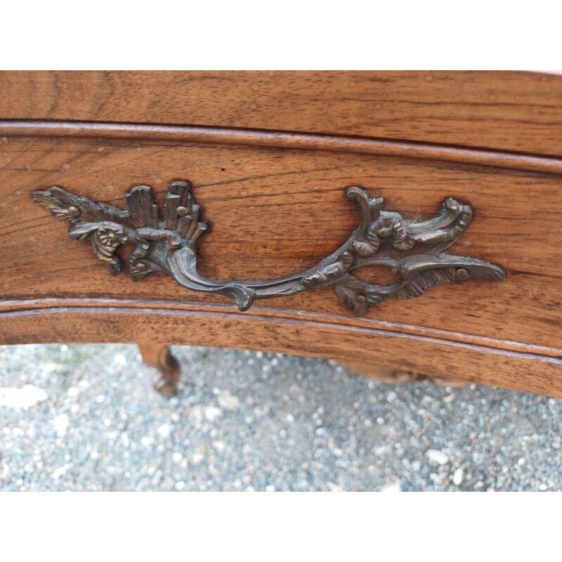 photo furniture 19th Century Walnut Chest Of Drawers With 3 Drawers