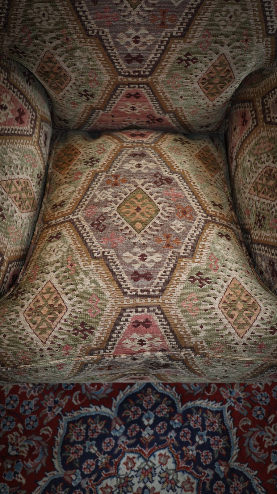 photo vintage Stunning George Smith Standard Arm Signature Armchair Kilim & Jacquard Olive 🚚
