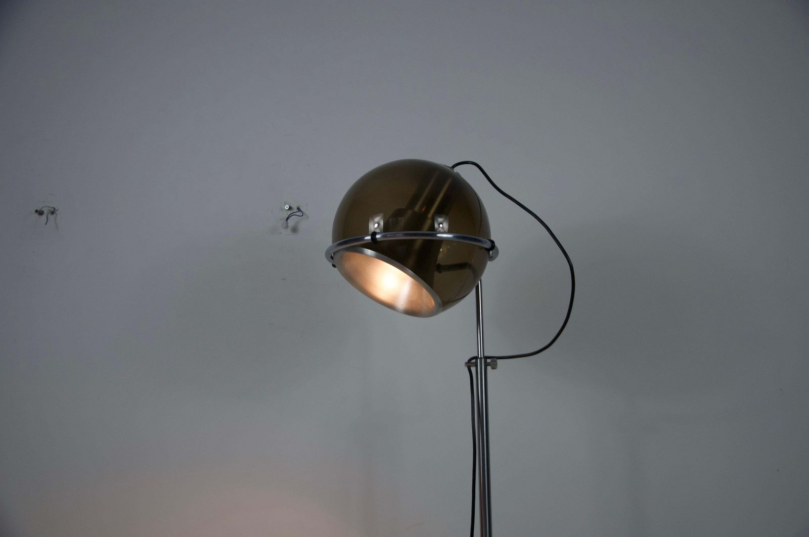 photo buy Globe Floor Lamp By Franck Ligtelijn For Raak, 1960s