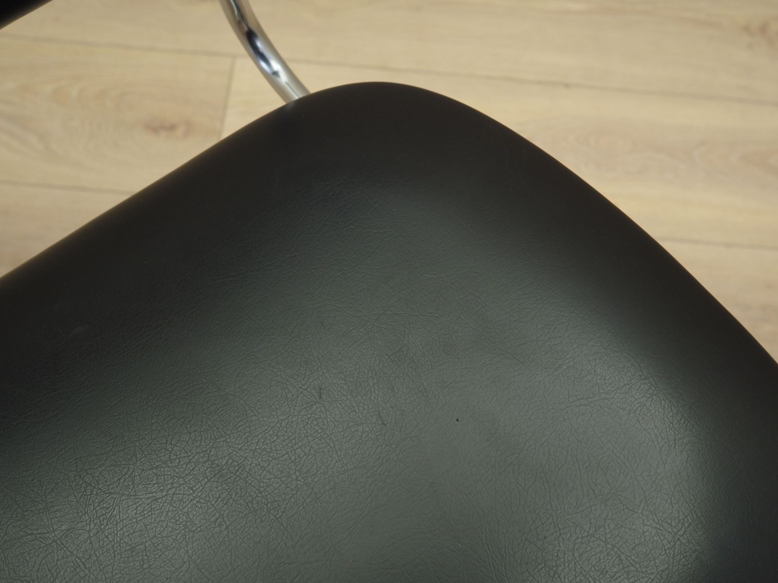 389.0 Chair, Italian Design, 1970s, Production: Italy photo