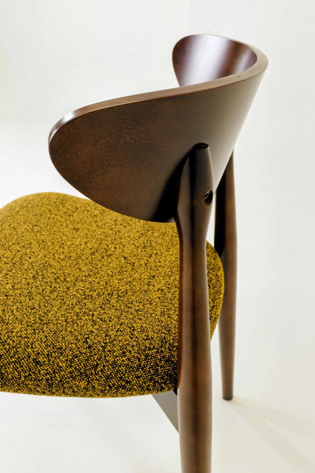 Set Of 6 Modern Beech Wood Dining Chair, Yellow Bouclè, Dark Color Wood photo vintage