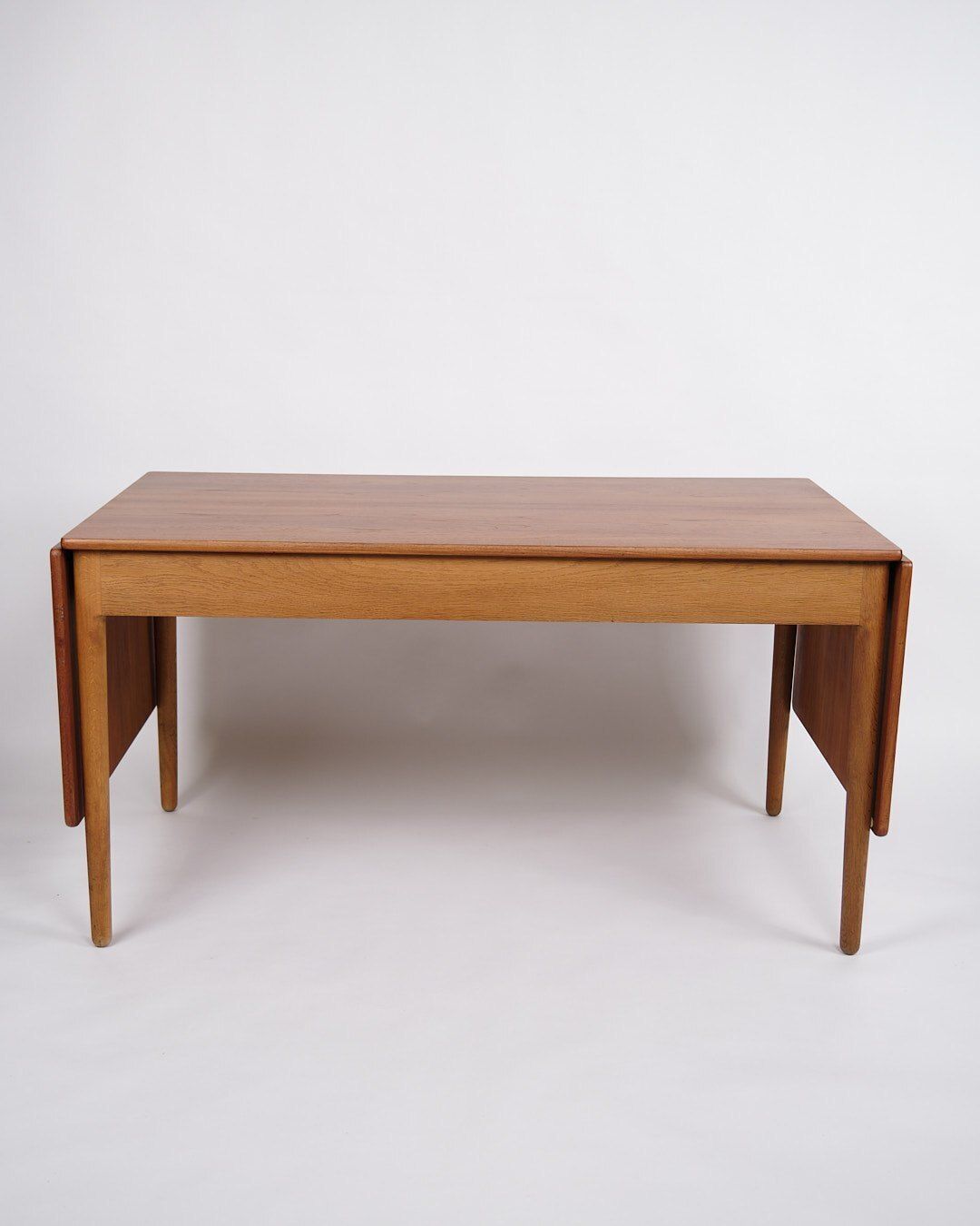 photo furniture Desk With Flaps   Model At 305   Teak & Oak   Hans J. Wegner   Andreas Tuck   1950s