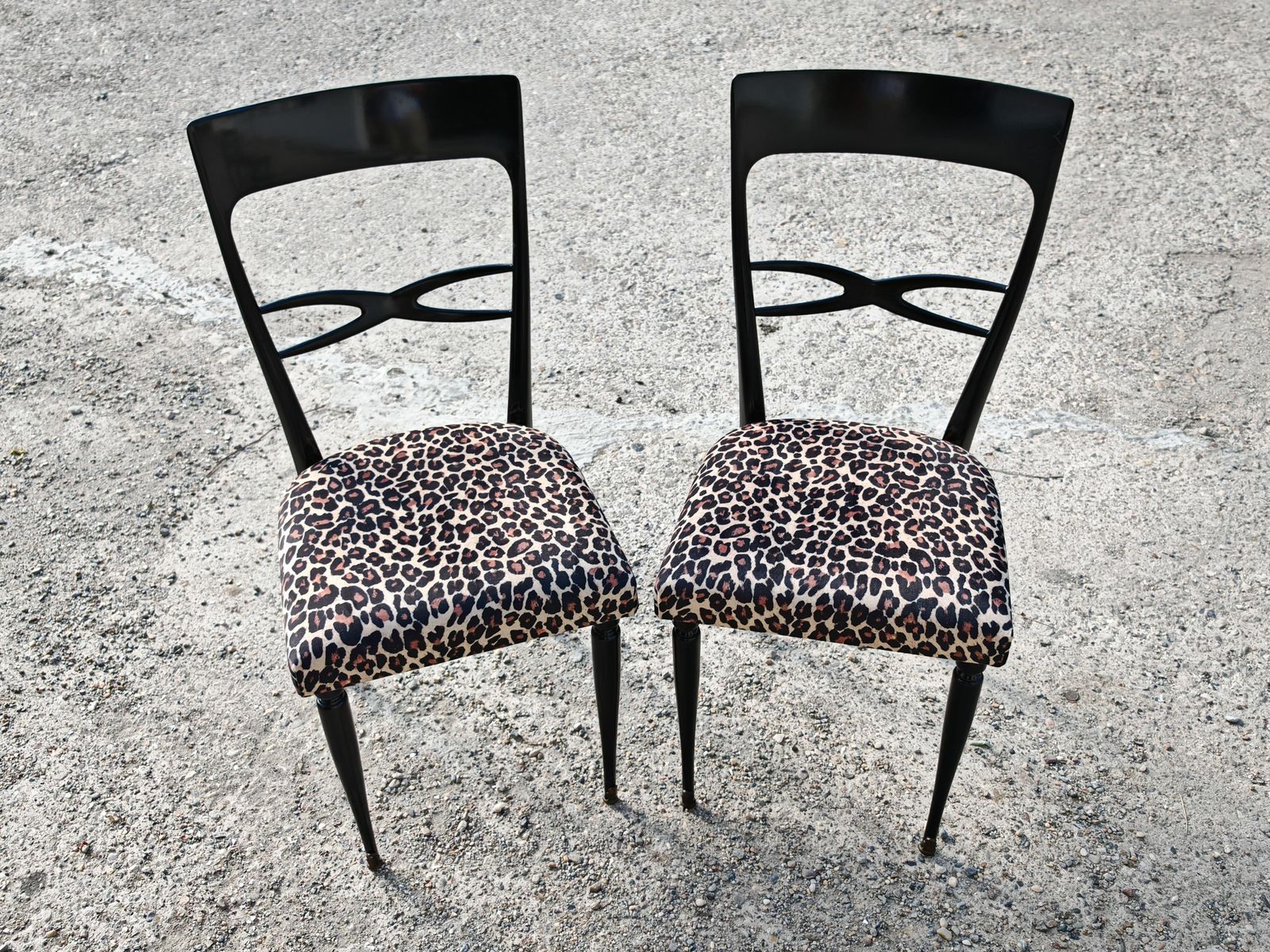 Set Of 6 Mid Century Dining Chairs In Black Lacquer And Leopard Print Plush photo Furniture