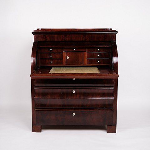 Chatol   Hand Polished Mahogany   Mother Of Pearl Fittings & Bone Knobs   Year 1860s