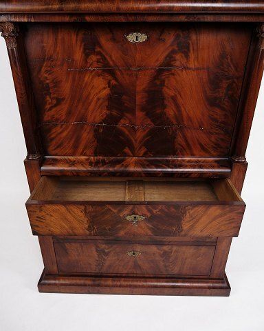Secretary   Hand Polished Mahogany   Flame Structure   4 Drawers   Year 1840s photo 1550.0