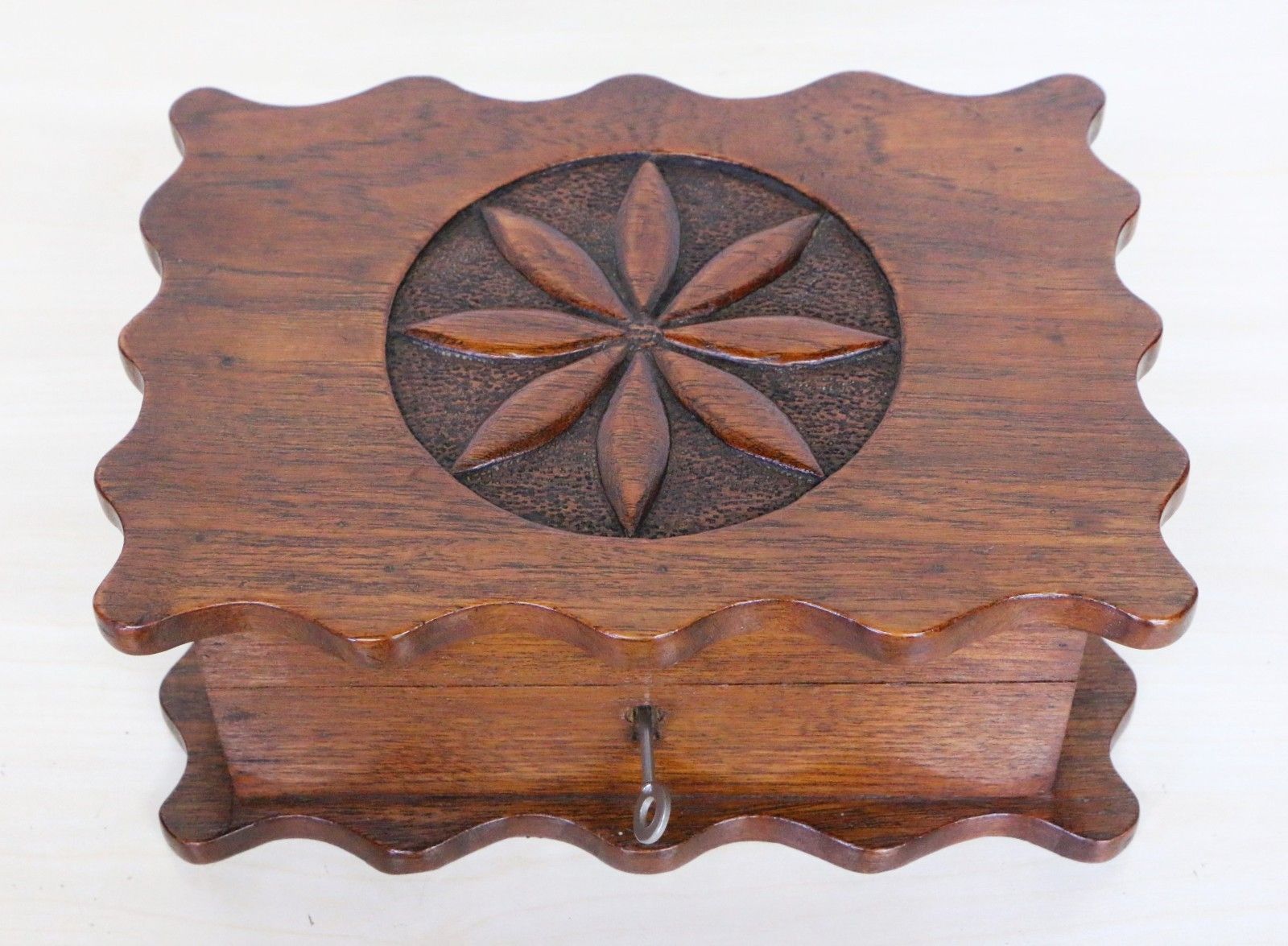 Antique Carved Box Mahogany Hinged + Lock Beautiful Design Arts & Crafts Period