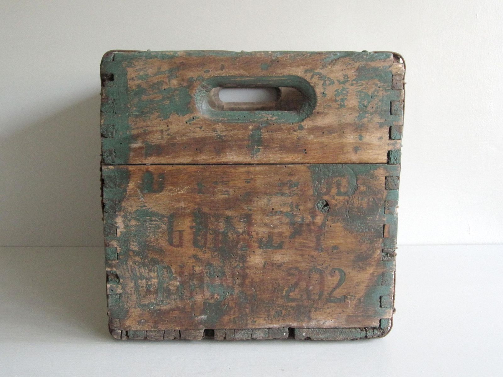 Vintage Wooden 12 Bottle Storage Crate, W Busfield, Guiseley photo buy