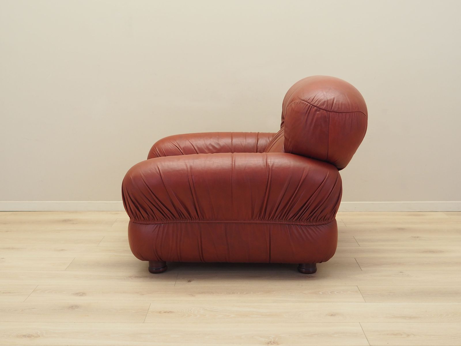 Burgundy Armchair Italian Design 1970s Production Italy photo 1079.0