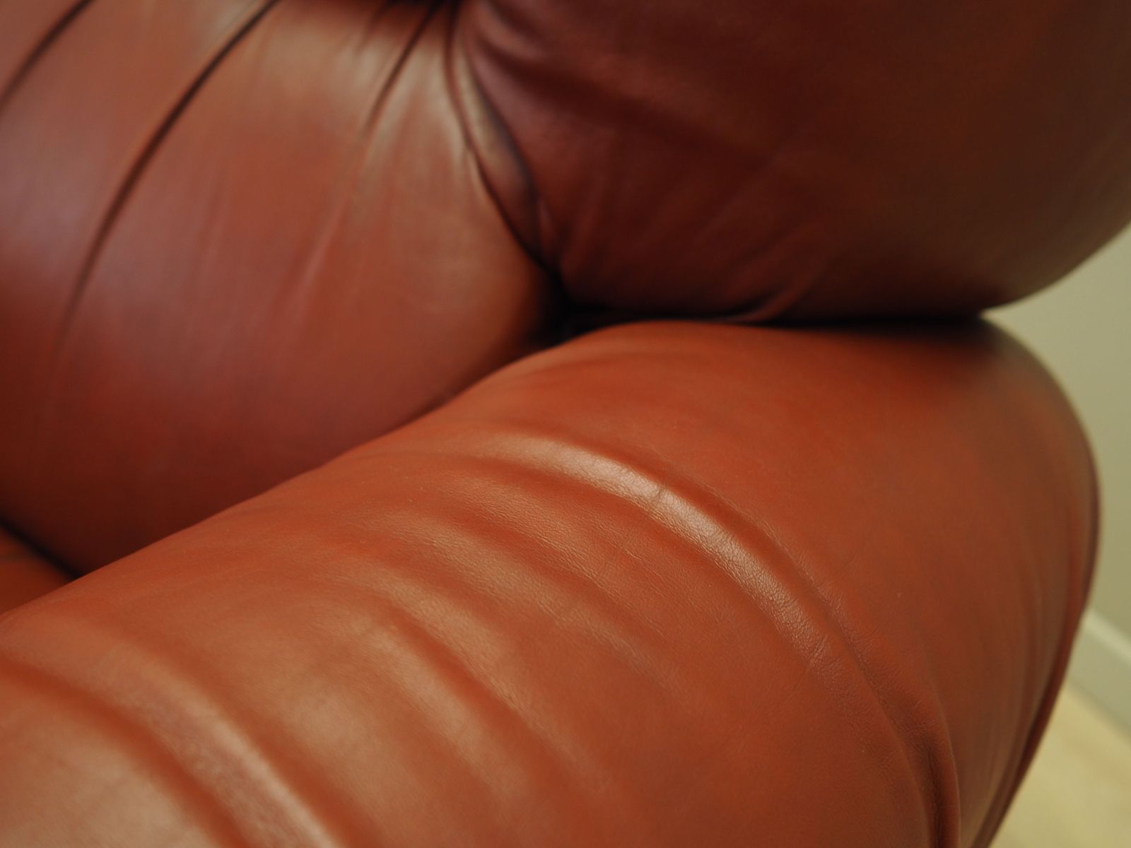 photo vinterior Burgundy Armchair Italian Design 1970s Production Italy