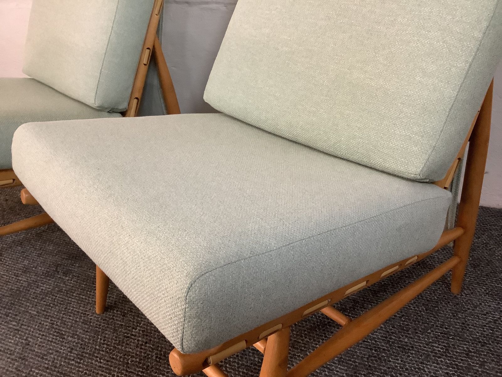 Pair Of Ercol 427 Easy Chairs. Produced 1959/70. photo vinterior